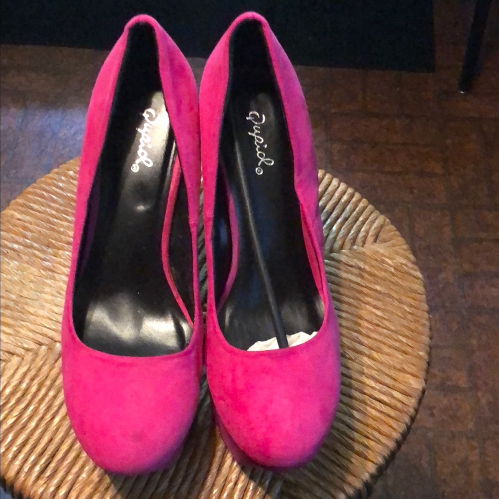 Qupid Hot Fuschia Wedges